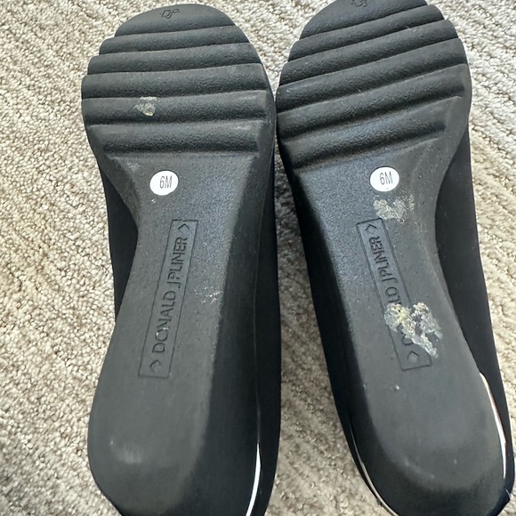 Donald J Pliner - Picture 2 of 9